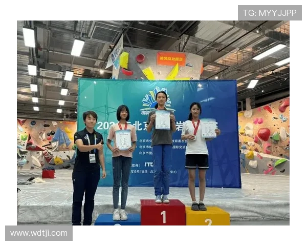 北京攀岩队在全国攀岩配合排行榜中荣获第五名的佳绩